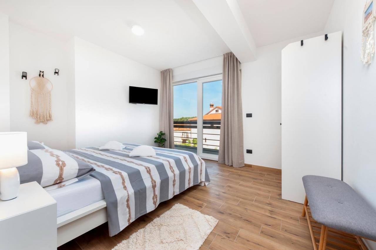 Apartments Sunrise & Sunset Ровинь Экстерьер фото